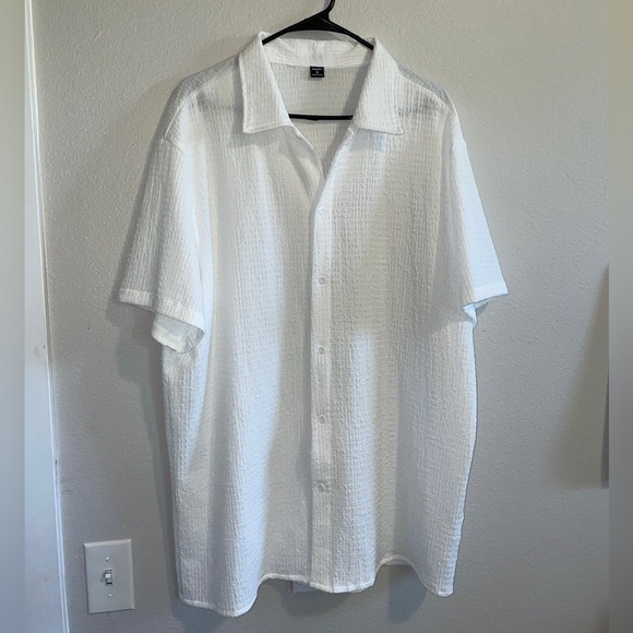 Men’s Casual Button Down Shirt - Picture 2 of 5